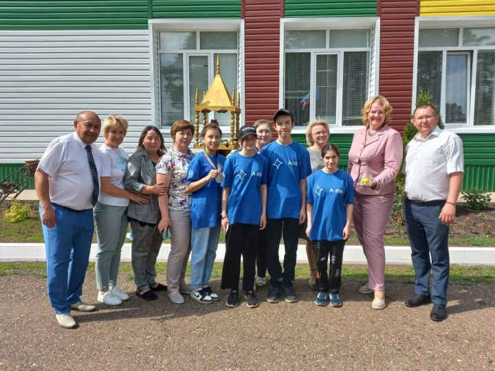 Икенче урынга лаек булды