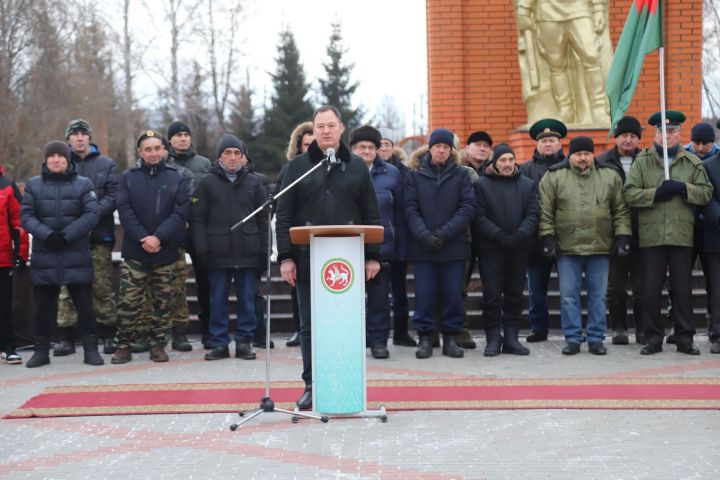 Ватан Геройлары көне уңаеннан мемориаль комплекста митинг узды