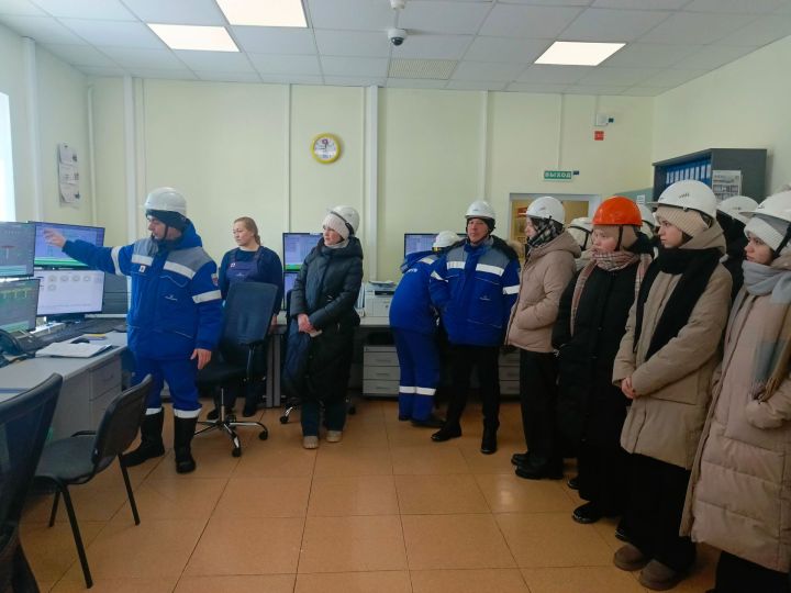 «Транснефть – Кама буе» АҖ Татарстандагы җитештерү объектларында мәктәп укучылары өчен экскурсия үткәрделәр
