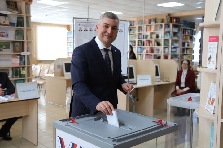 Район башлыгы тавыш бирә
