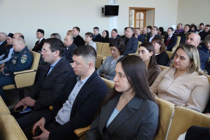 Эшлекле дүшәмбе