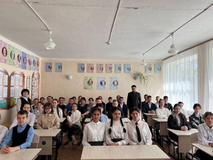 Мәктәпләрдә  имам- мөхтәсиб белән очрашулар үтте