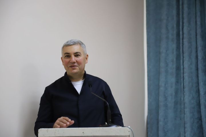 Халык битараф түгел