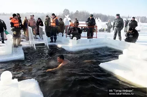 Табиблар кемнәргә бәкедә су коенырга ярамавы турында сөйләде