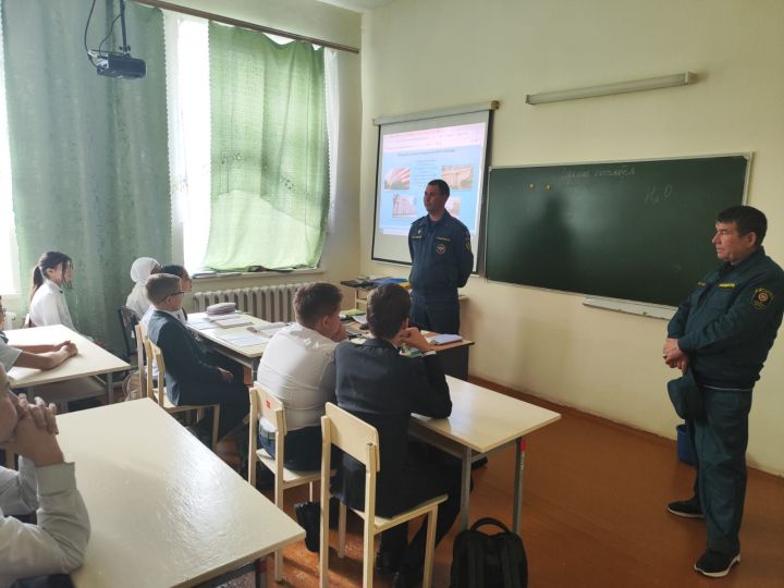 Кичә янгын күзәтчелеге инспекторы Вильям Тайбактин белән очрашу узды