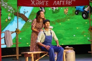 Актаныш район драма һәм комедия театры Мөслимгә килде