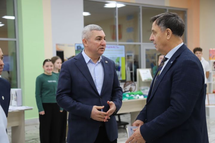Бүген Мөслим гимназиясендә  семинар-стажировка узды
