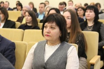 Район хакимиятенең актлар залында оешма-предприятие, бүлек җитәкчеләре катнашында 2025 ел йомгакларына багышланган киңәйтелгән киңәшмә узды