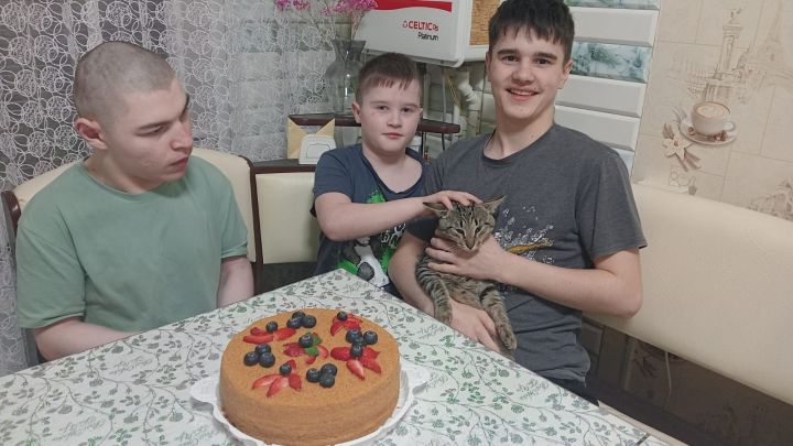 Йөрәгемнең җимеше син, балам!