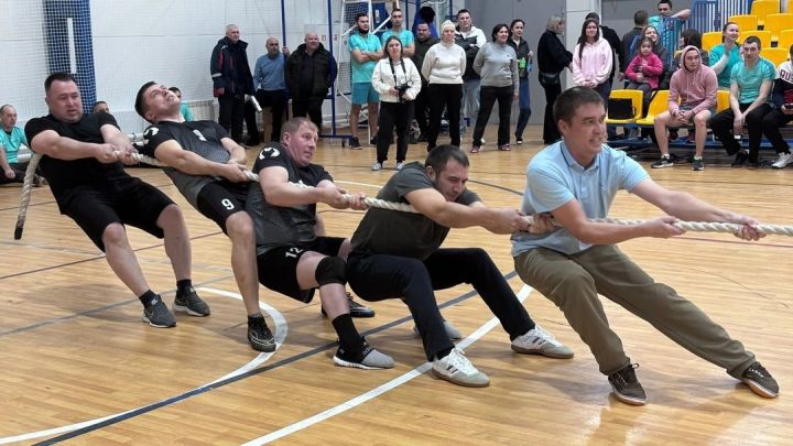 Оешма һәм предприятиеләр арасында XXXV кышкы спартакиада уеннары дәвам итә