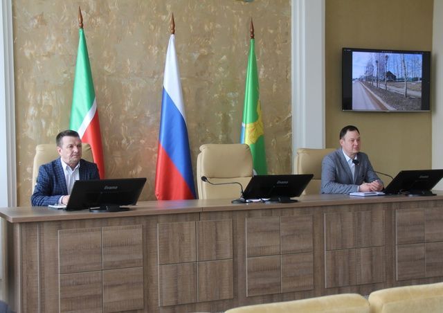 Кичә чисталык икеайлыгында башкарыласы эшләр буенча киңәшмә узды