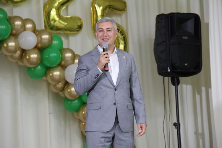 Тантаналы чыгарылыш: яңа белгечләр юлга чыкты!