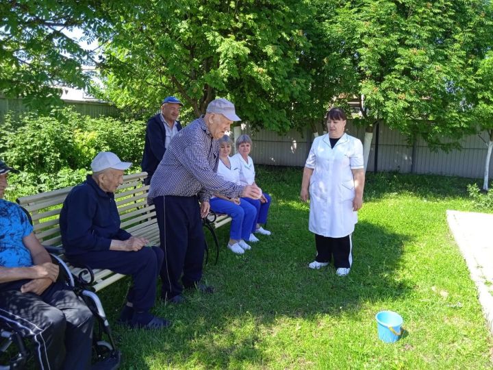 Уен терапиясе: өлкәннәр һәм инвалидларның психологик хәлен яхшырту юлы