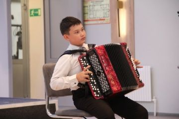 «Мизгел» яшьләр үзәгендә «Мәктәпкә әзерләнергә ярдәм ит!» хәйрия акциясе кысаларында чара үтте