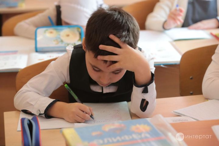 Мәктәпләрдә яңа фән барлыкка килә, һәм контроль эшләр саны кими