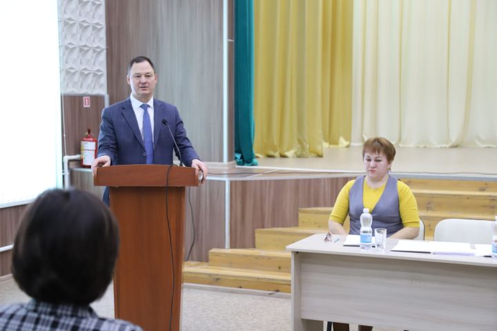 Тойгелде авыл җирлеге 2026 елны яңа җитәкче белән каршы алды