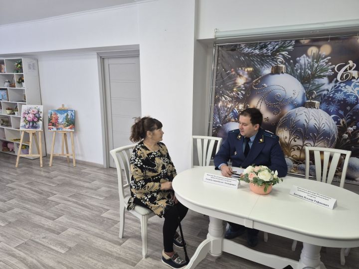 Мөслим районы прокуроры Булат Галимуллин белән очрашу