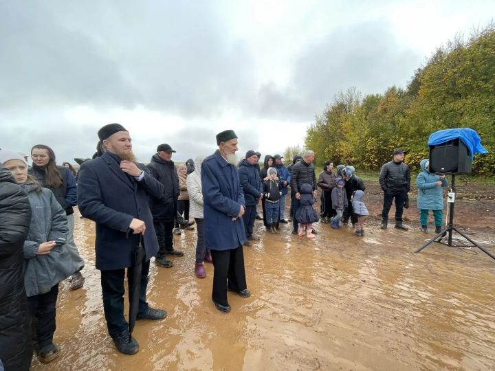 Бүген Исәнсеф-Чишмә авылында юл ачу тантанасы узды