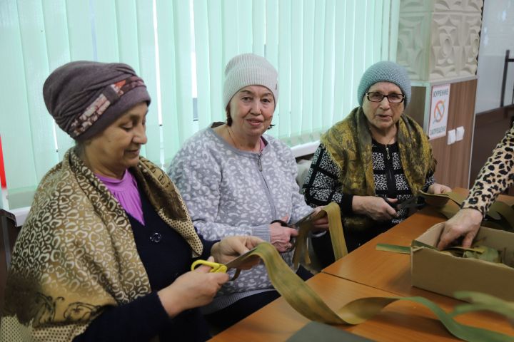 Тойгелде авылы волонтерлары эштән курыкмый