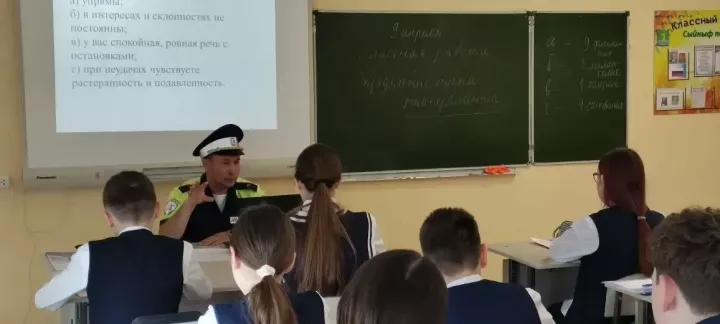 Укучыларга юл кагыйдәләрен искә төшерделәр