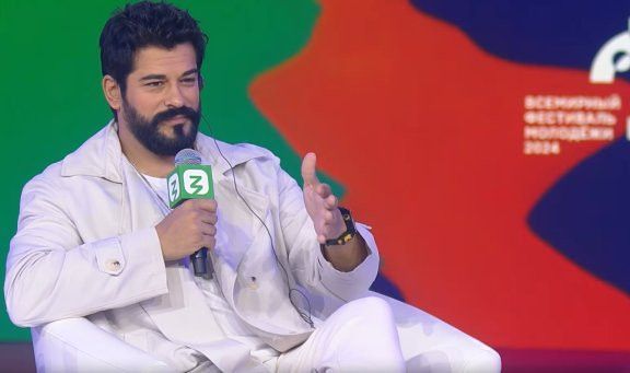 Бурак Озчивит Казанга килде