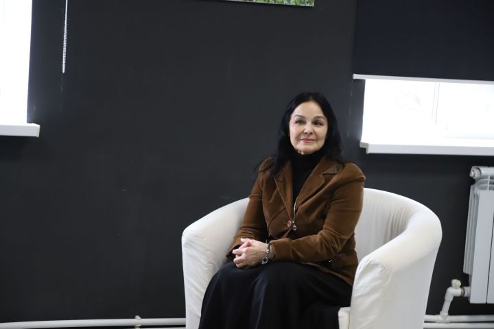 Мөслим туган якны өйрәнү музеенда ТР Рәссамнар берлеге әгъзасы Алсу Туйчинаны шәхси күргәзмәсе эшләде