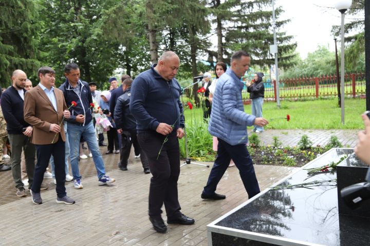 Хәтер яшәгәндә, геройлар онытылмас!