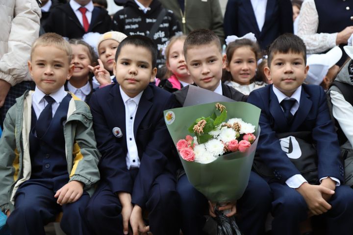 Чыңлады тәүге кыңгырау