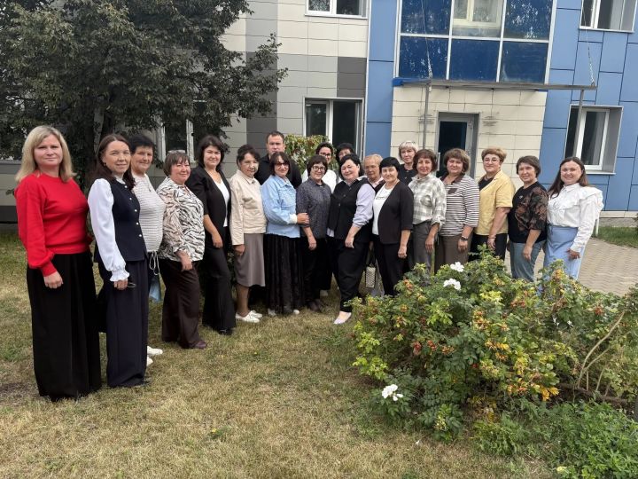 Тәрбия — киләчәк нигезе: Мәгариф идарәсендә яңа алымнар турында сөйләштеләр